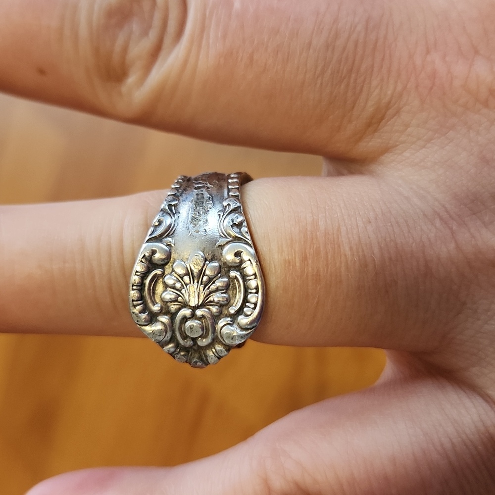 Silver ring - Picture 3 of 3